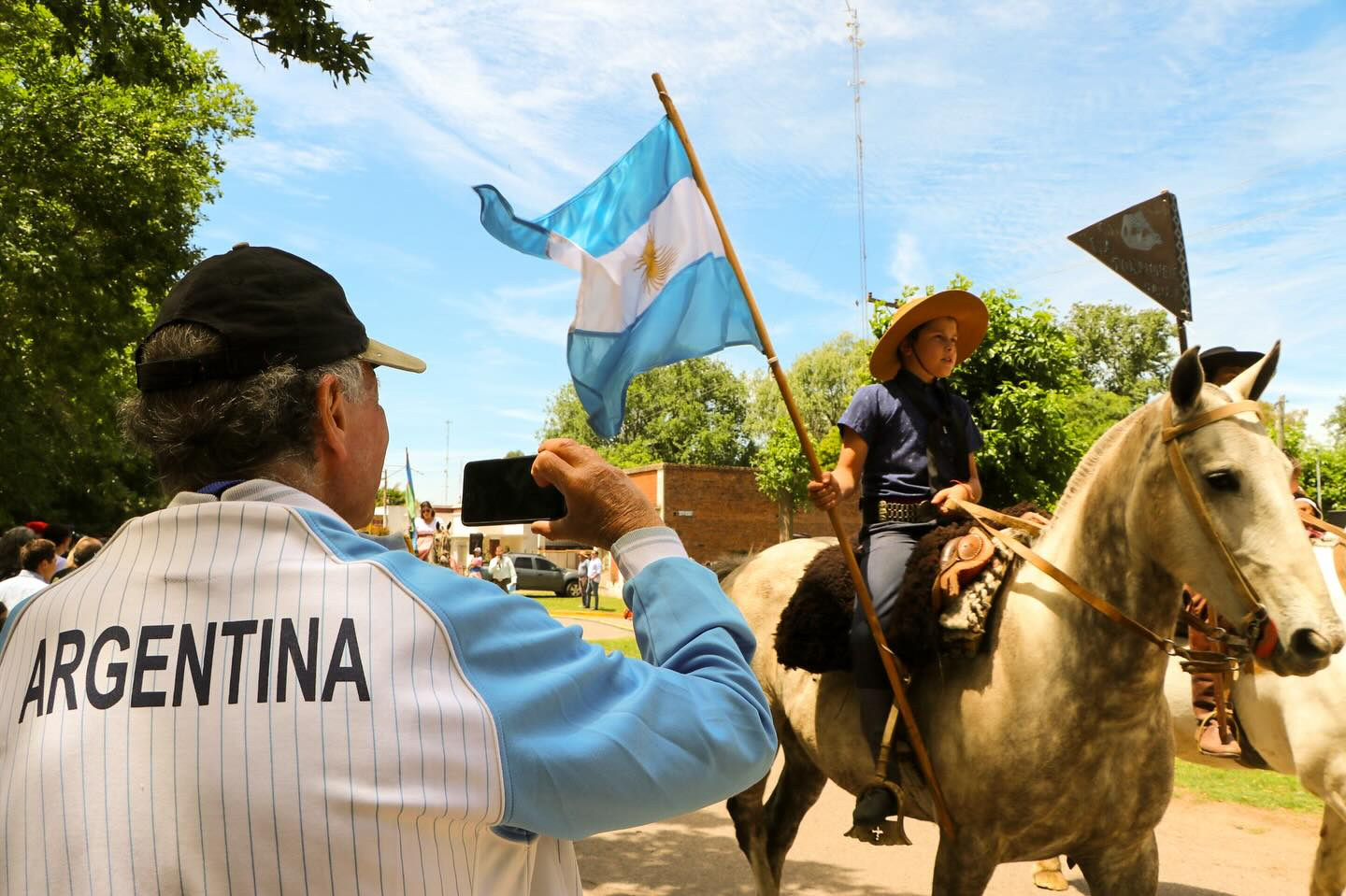 Promesa, memoria y orgullo patrio: así fue el acto por el Día de la Bandera