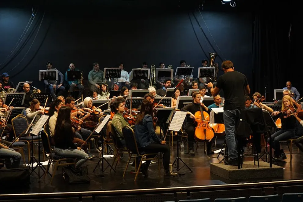 Neuquén celebra con un concierto histórico junto a la Filarmónica de Río Negro