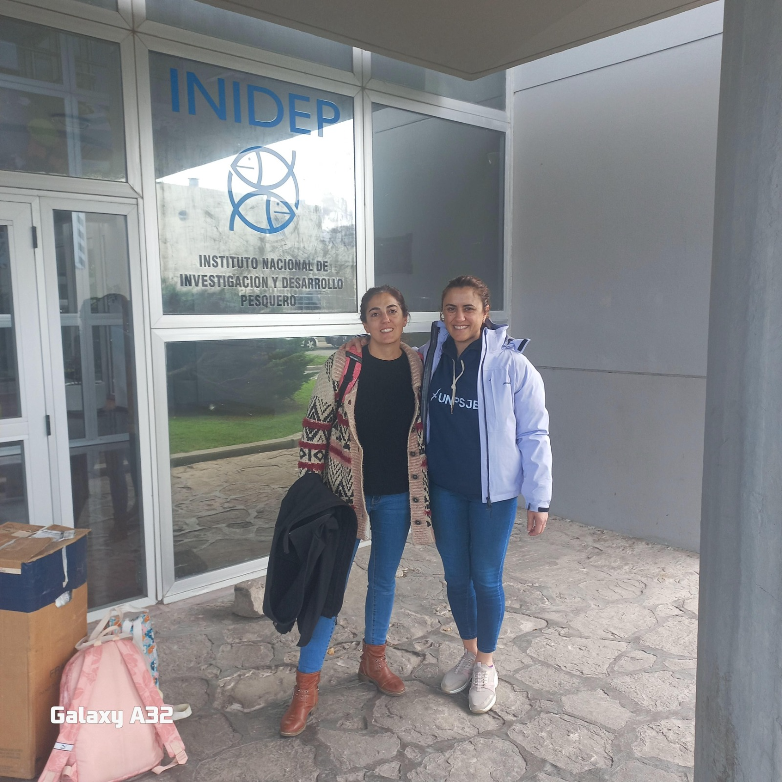 Becaria del Chubut avanza en estudio de microalgas con potencial en nutrición y salud