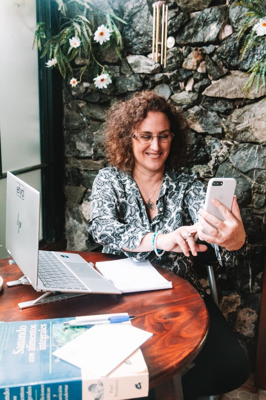 Programa WISE: Verónica Malano impulsa una cultura emprendedora con impacto social