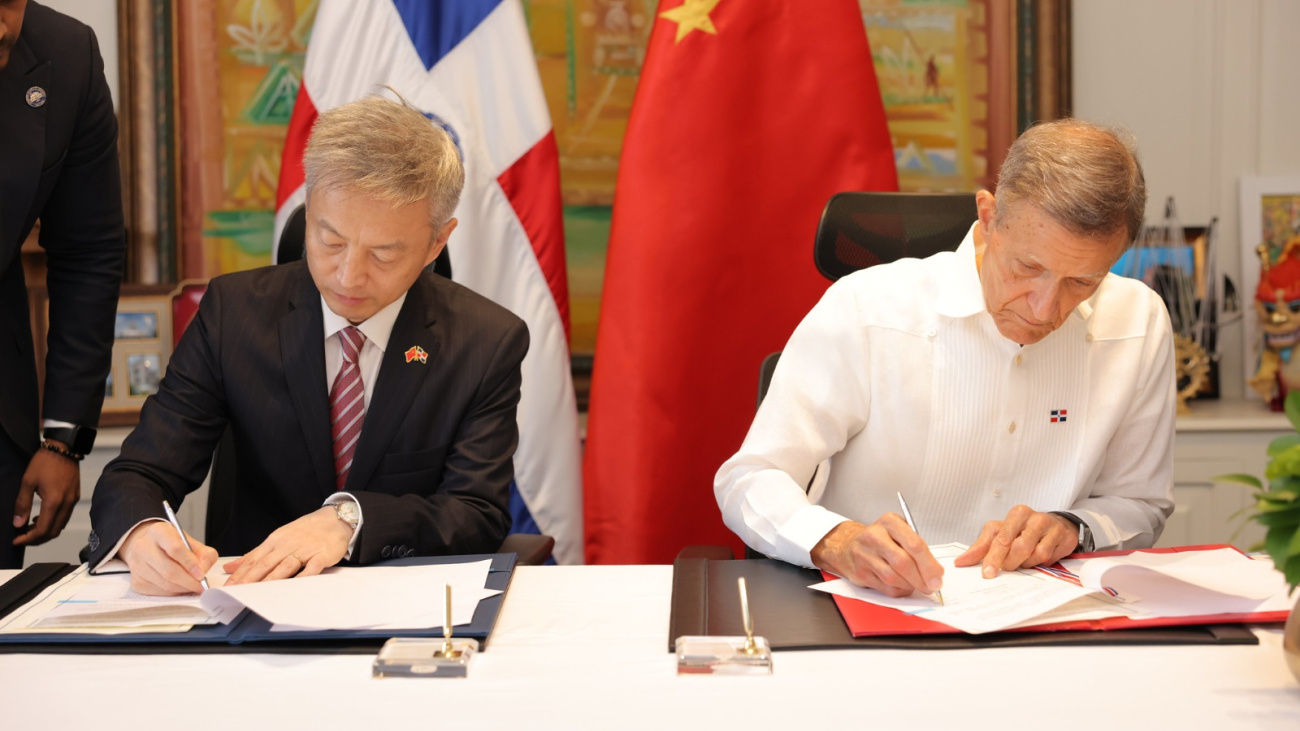 República Dominica y China firman acuerdo de cooperación económica para proyectos de desarrollo