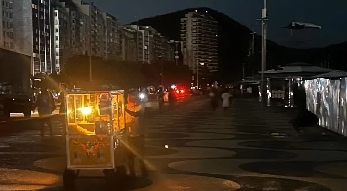 Procon Carioca notifica Light após apagão de mais de 48 horas no Leme e em Copacabana