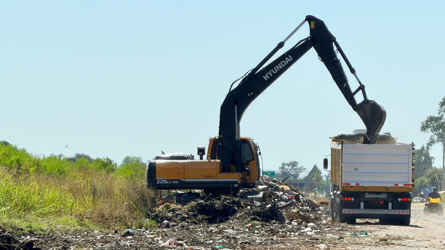 Limpieza en el Corredor de la Ruta 8: tolerancia cero al arrojo de basura