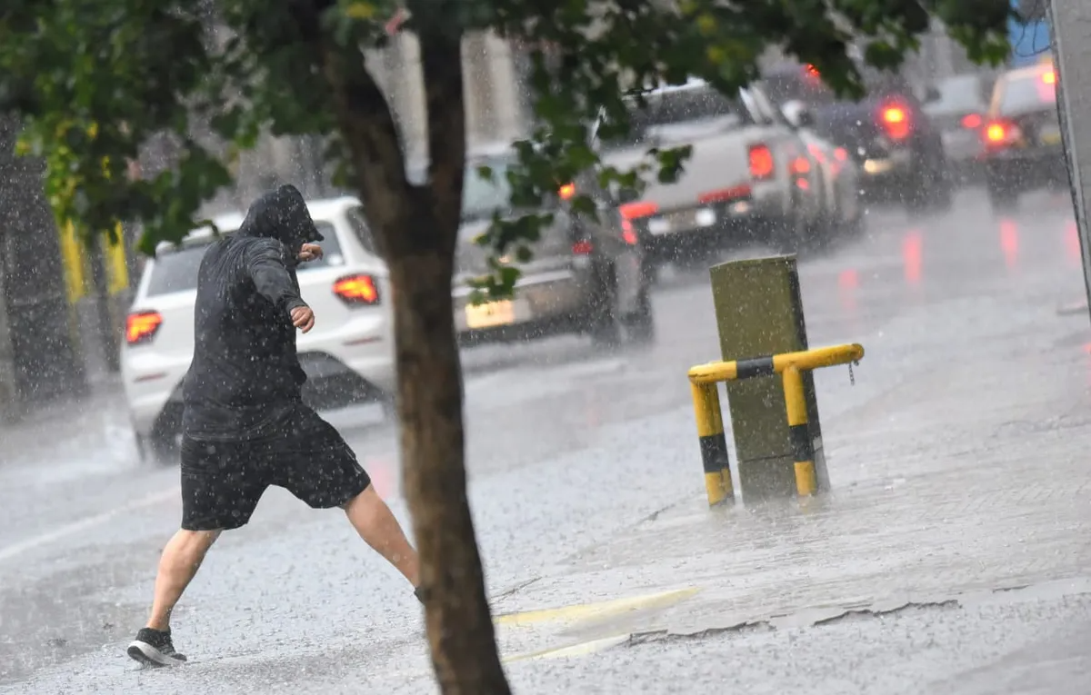 Tormentas y cortes de luz en Santa Fe: ¿hasta cuándo sigue la lluvia?