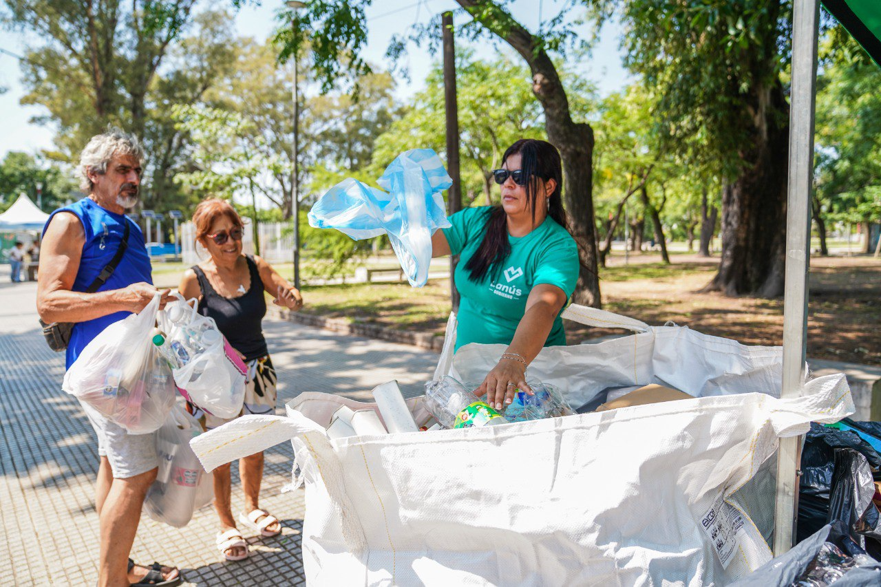 Lanús Gobierno continúa con el operativo ¡Ambiente Sí! en distintos puntos del distrito