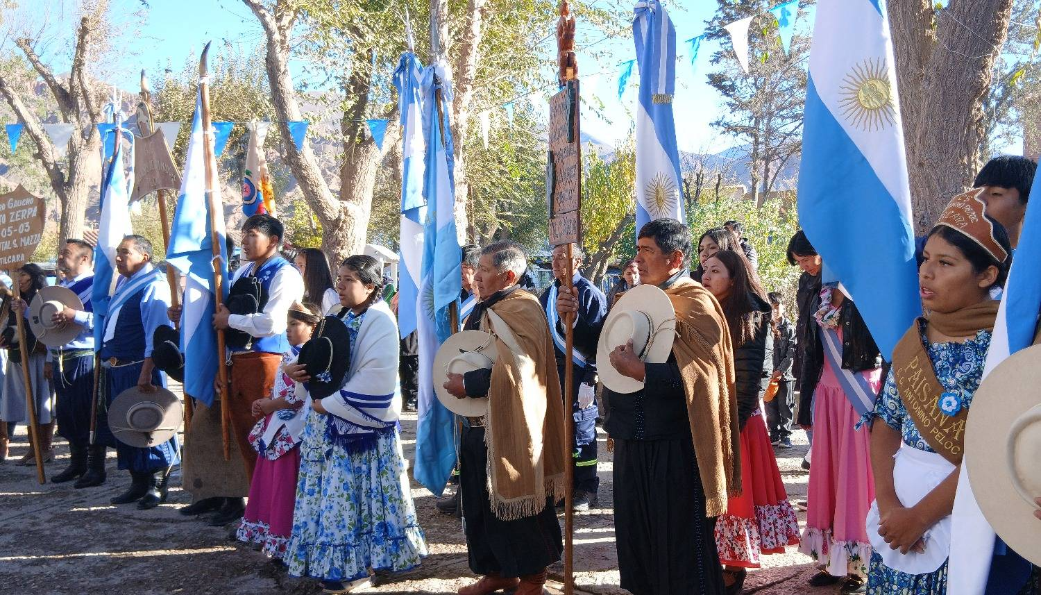 Tilcara celebró el 25 de Mayo con un gran desfile y llamado a la unidad