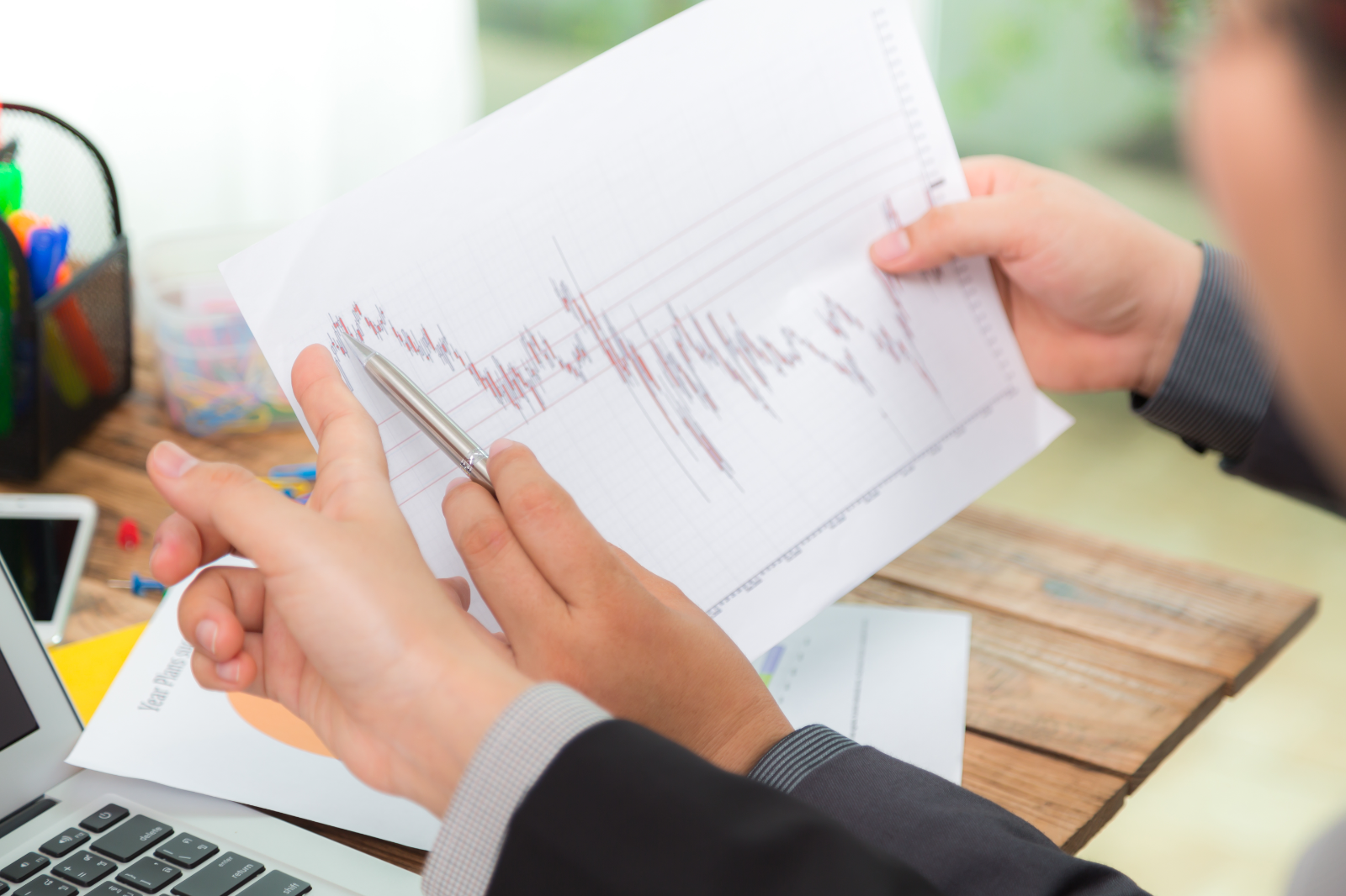 El Riesgo País de Ecuador perfora los 400 puntos y alcanza su registro más bajo en más de una década