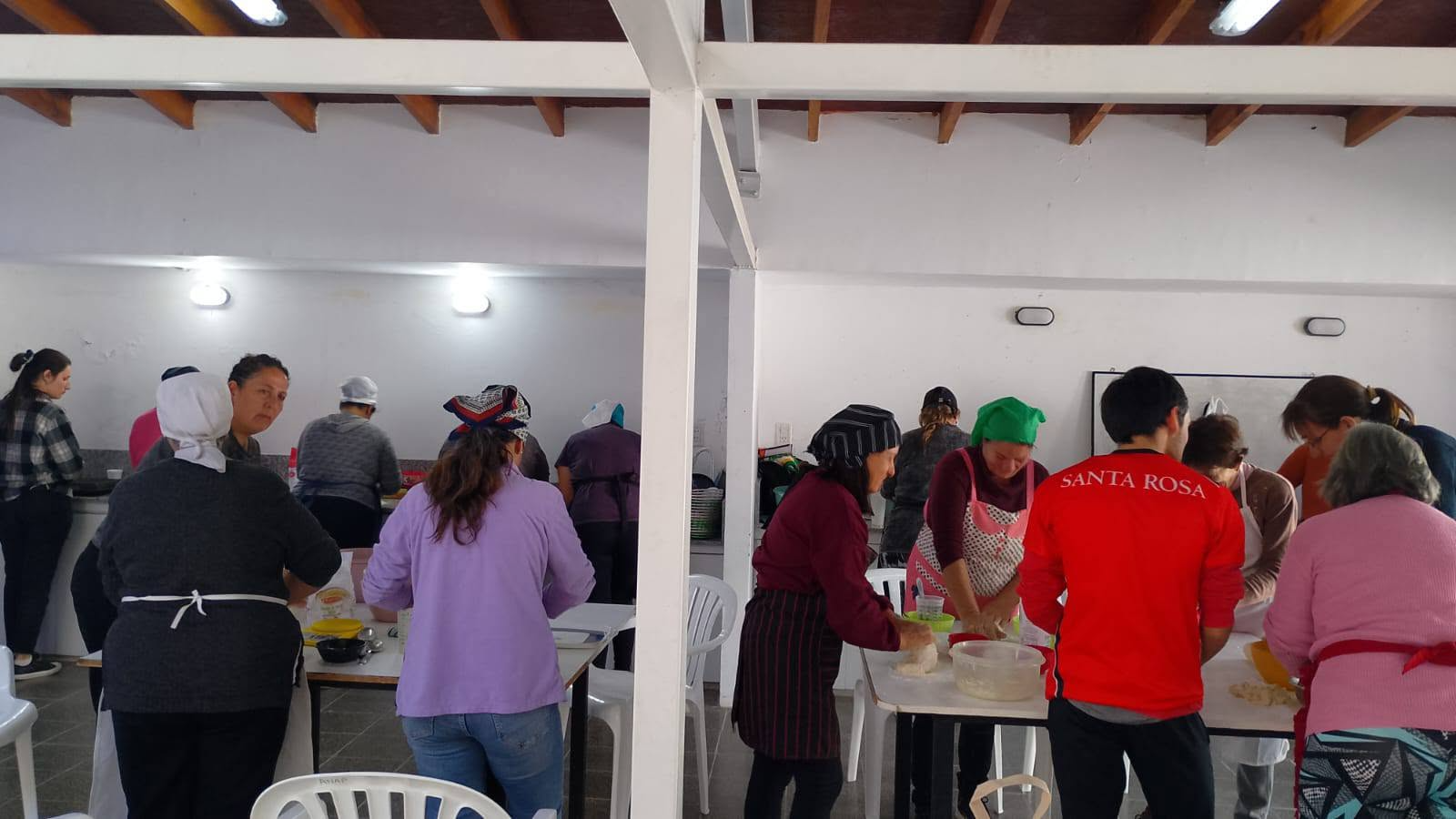 San José impulsa talleres gratuitos de elaboración artesanal en los barrios