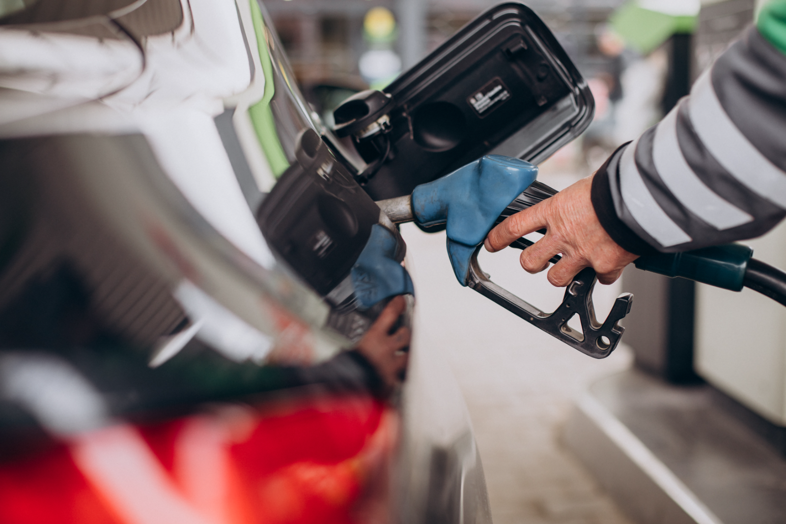 Ecuador define nuevos precios de los combustibles: crecen las expectativas por un posible aumento