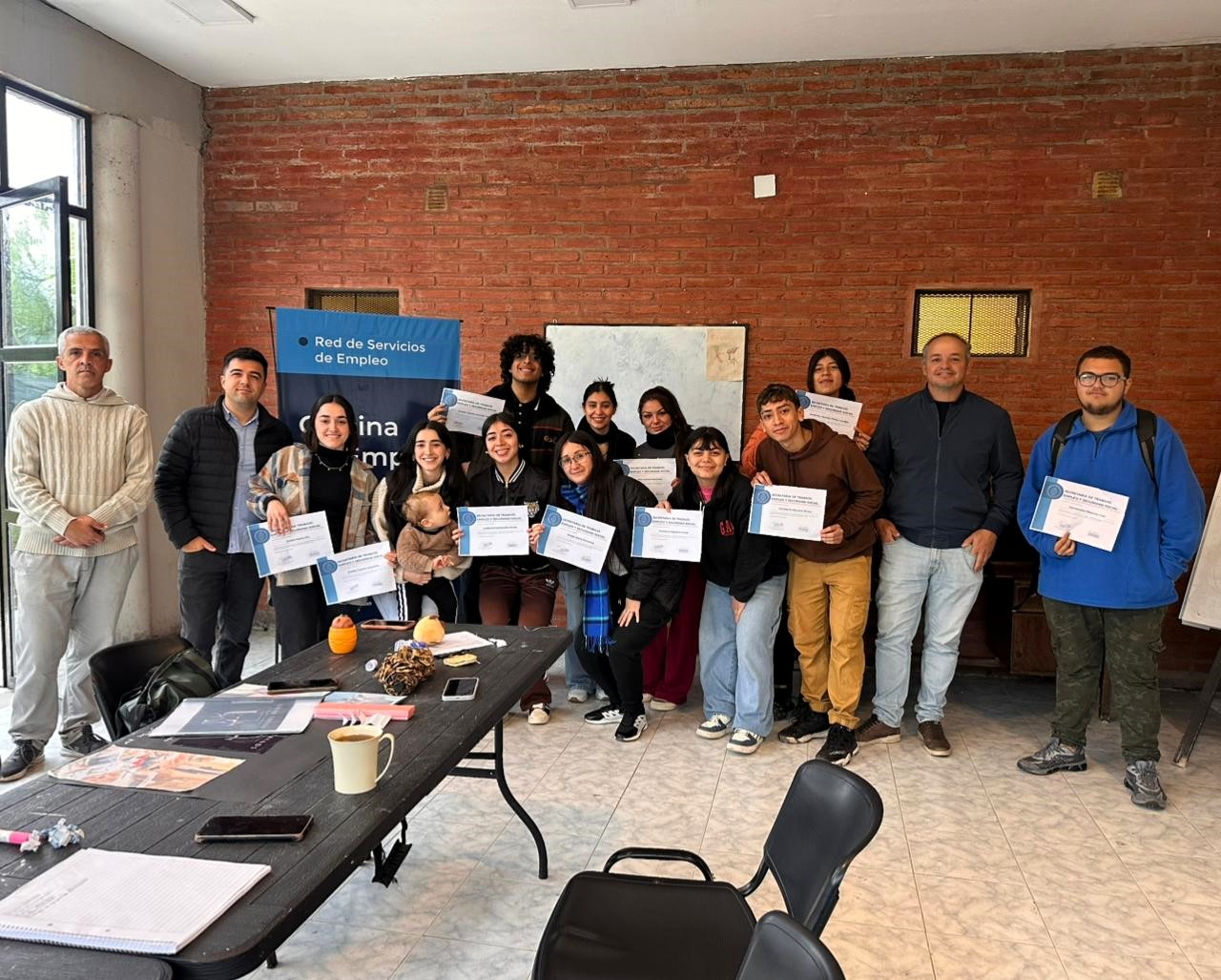 Yerba Buena entregó certificados a vecinos que completaron un taller de orientación laboral