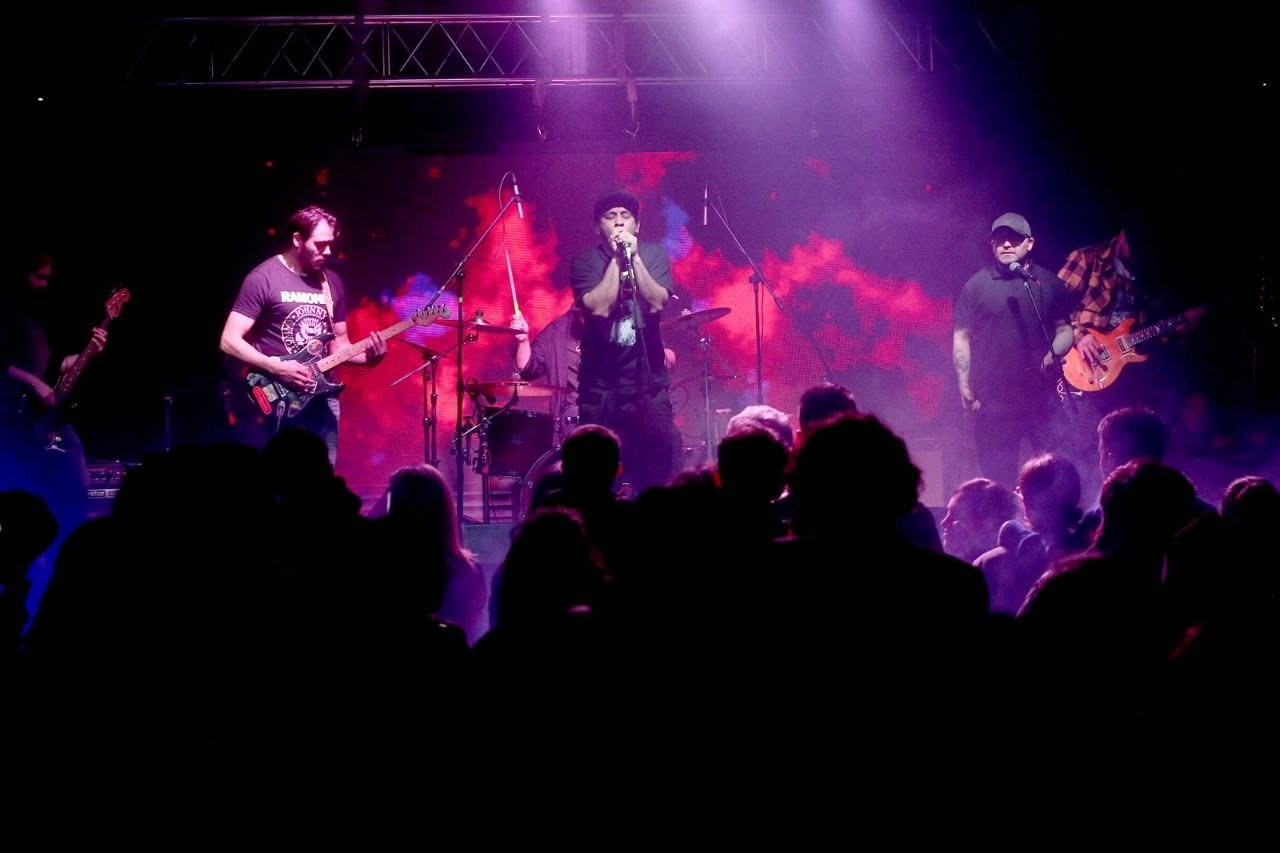 El rock brilló en la Fiesta Nacional de la Noche Más Larga 2026