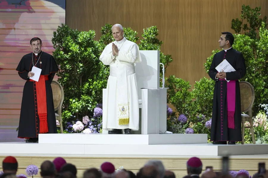 Tres ministros acompañan al presidente interino de Perú en su visita al papa León XIV