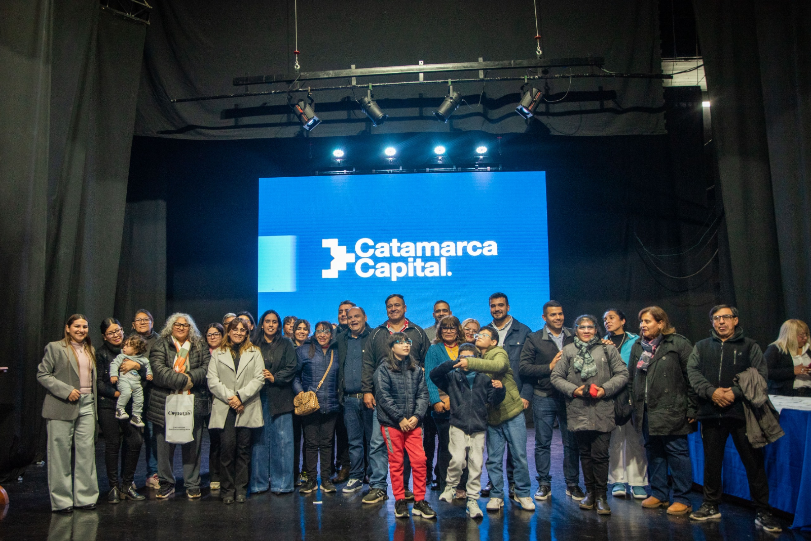 Te Veo Bien: entrega de anteojos en el Girardi y anuncio de campaña de glaucoma