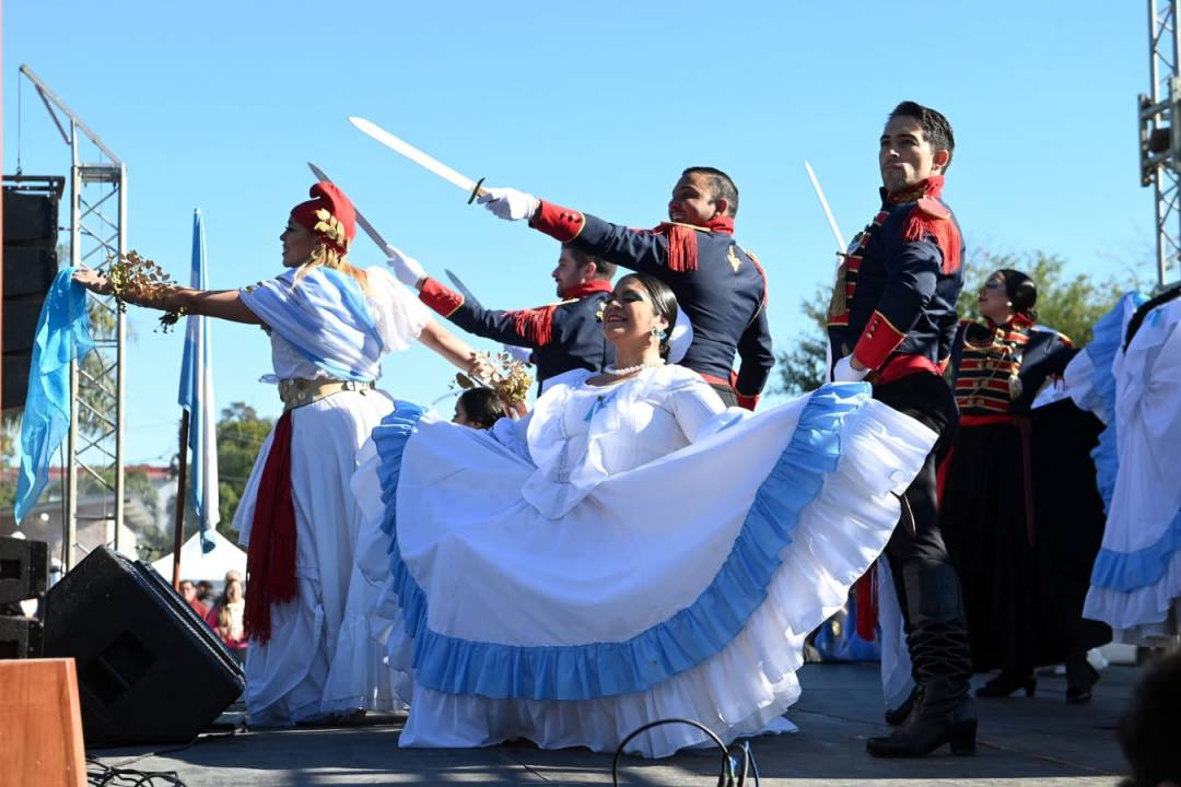 Día de la Bandera en Santa Fe: la avenida Zuviría será escenario de una jornada con desfile, feria y festival solidario