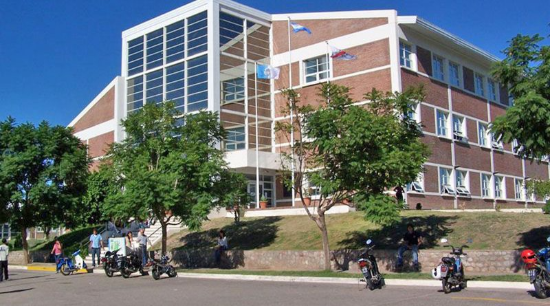 UNLaR lanzó su Escuela de Oficios con aval nacional y foco en formación laboral