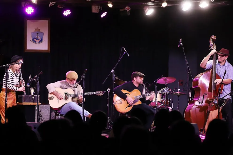 Música en el Auditorio presenta jazz y fusión regional con Pino Negro y Gypsology en Neuquén