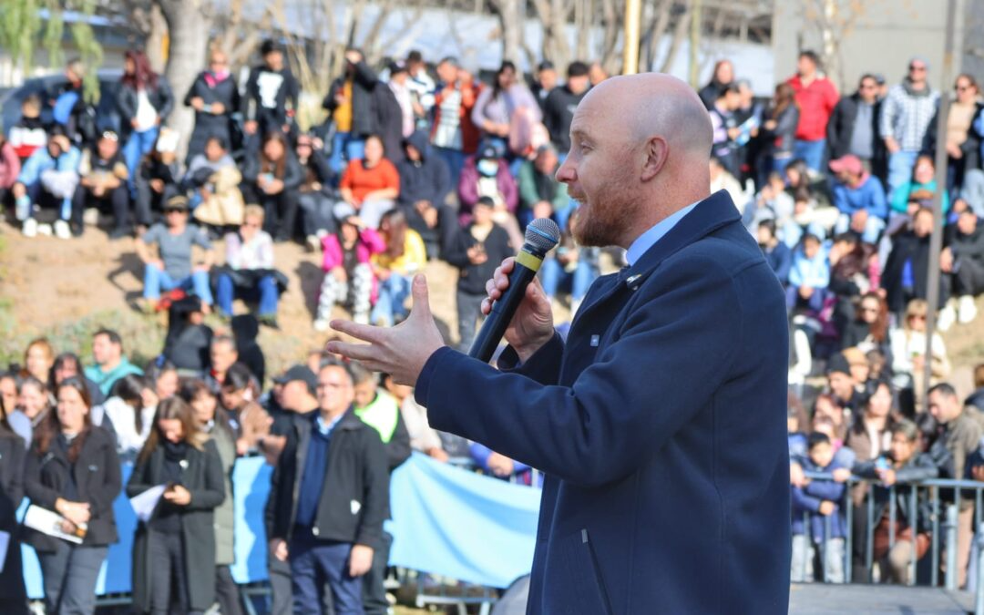 Luján de Cuyo realizó la Promesa a la Bandera más grande de Mendoza en Parque Ferri