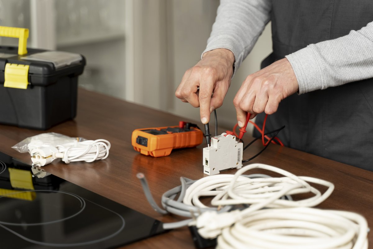 Abrieron las inscripciones a talleres gratuitos de Auxiliar en Electricidad en Gualeguaychú: cómo y dónde anotarse
