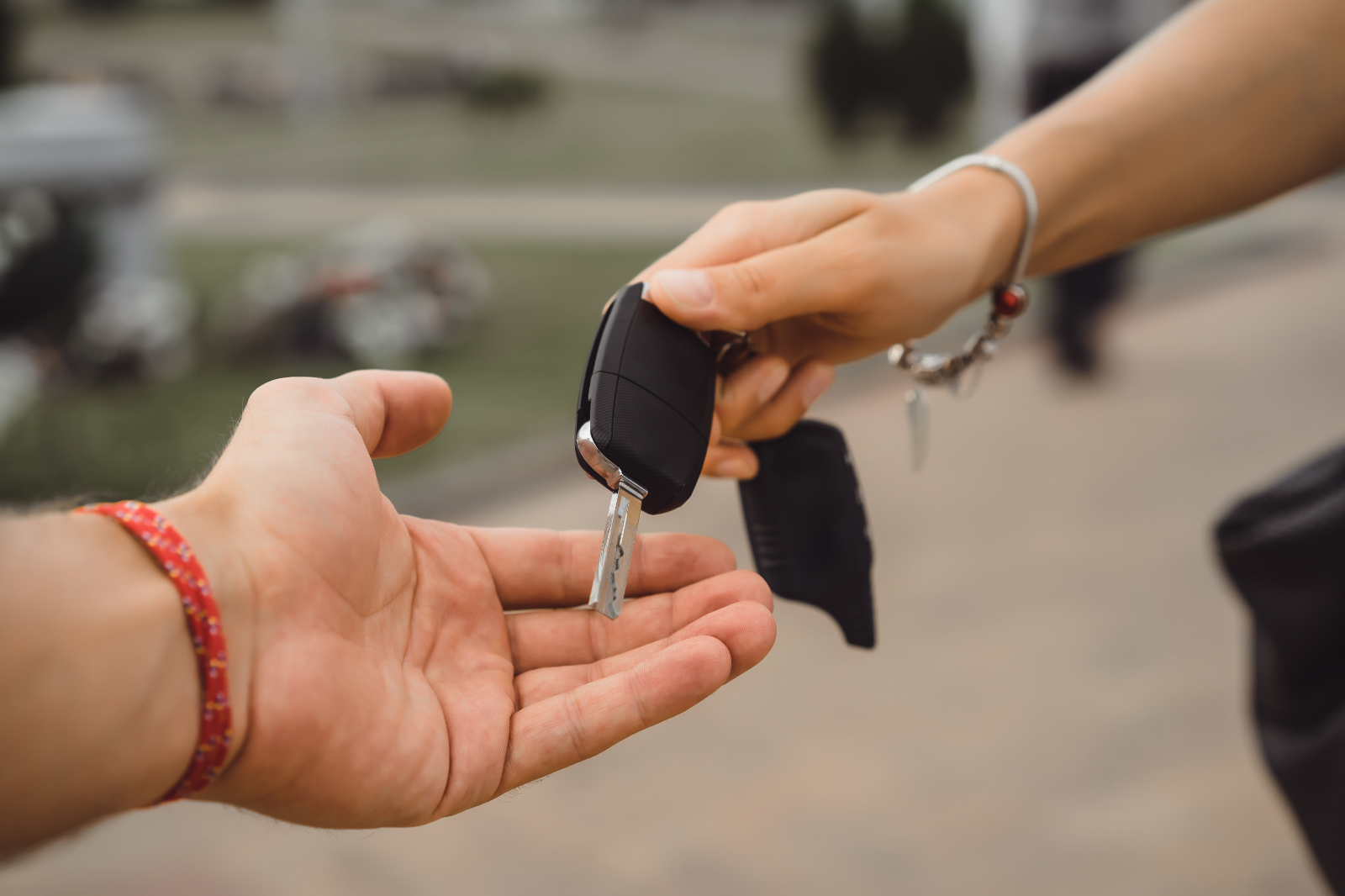 Rematarán autos, una pick-up y una moto en Ushuaia: cuándo y cómo será