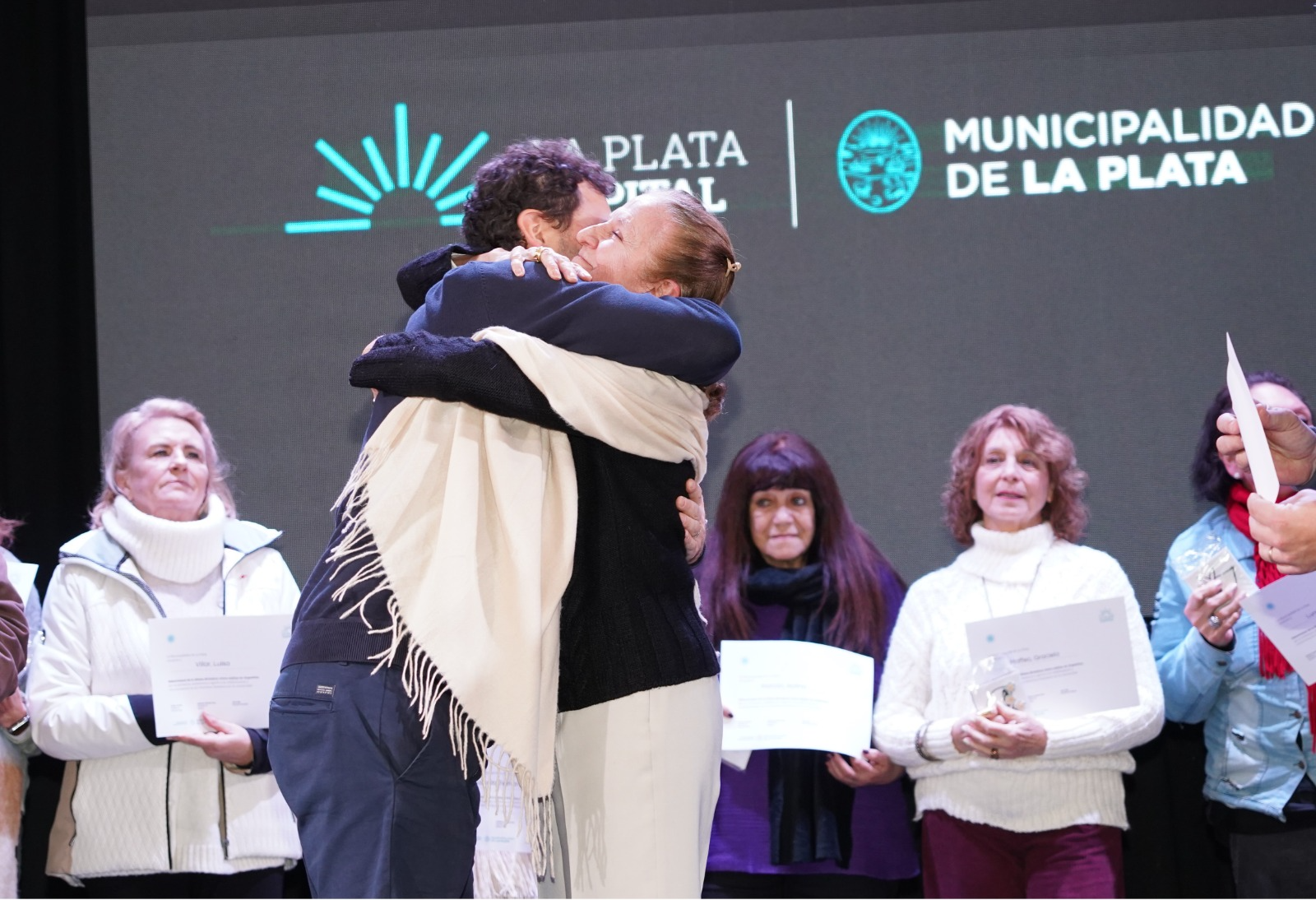 La Plata homenajeó a jubilados y sobrevivientes de la dictadura en una jornada por los derechos de las personas mayores