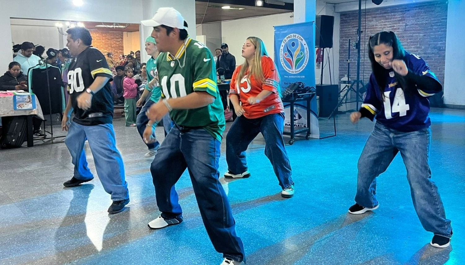 Stands y música: así fue la exitosa muestra de emprendedores en el excasino General San Martín