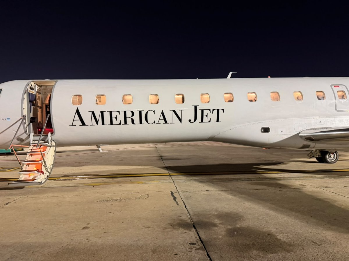 Santa Cruz inauguró el primer vuelo comercial regular entre Perito Moreno y Buenos Aires