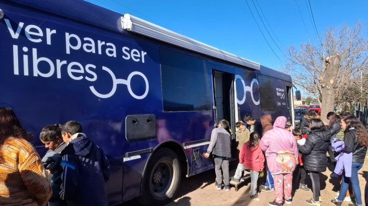 Los colectivos oftalmológicos atenderán en La Punta, Juana Koslay, Unión y Buena Esperanza