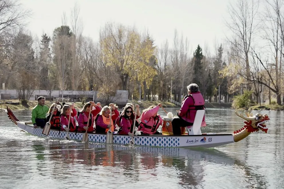Neuquén: el bote dragón impulsa la recuperación y la esperanza tras el cáncer de mama