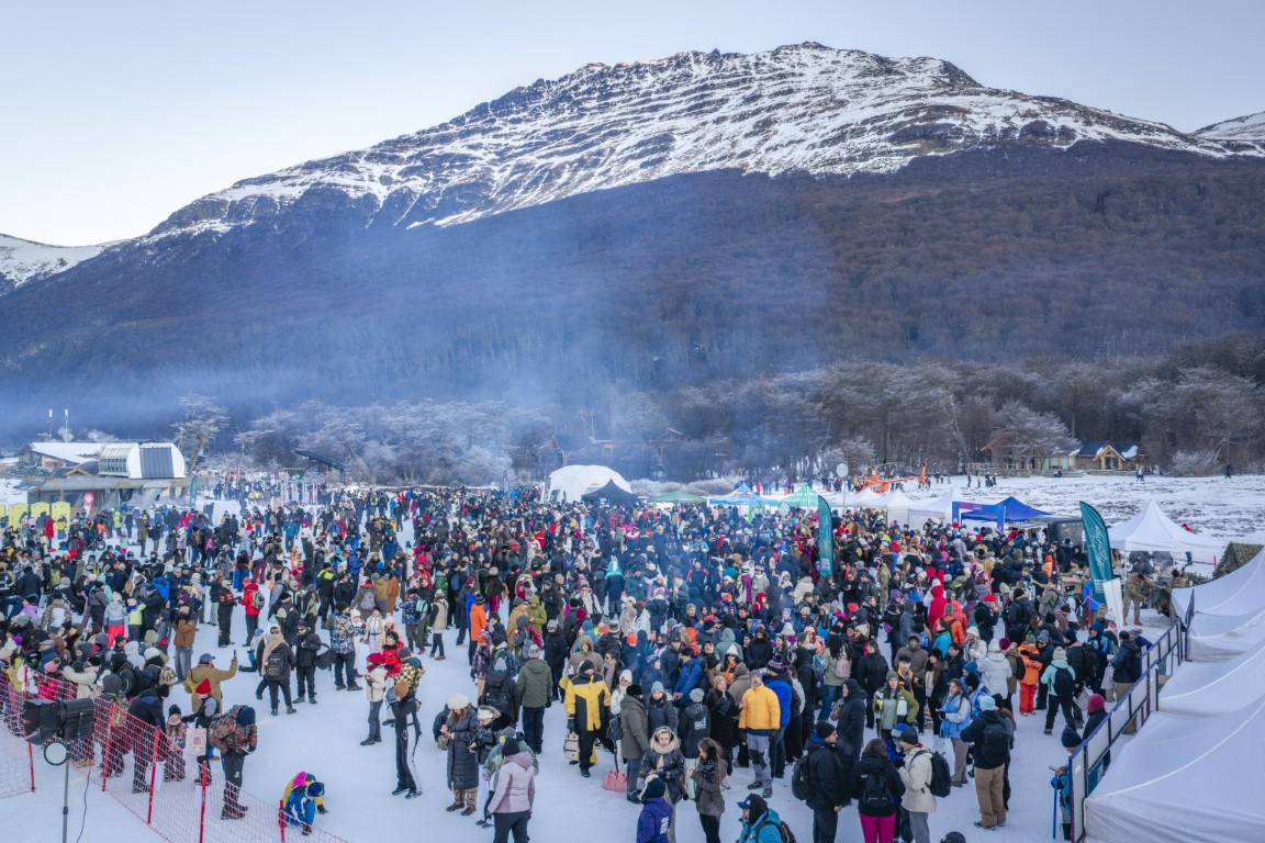 Fiesta Nacional del Invierno 2026: Tierra del Fuego abrió la temporada con 4 mil asistentes