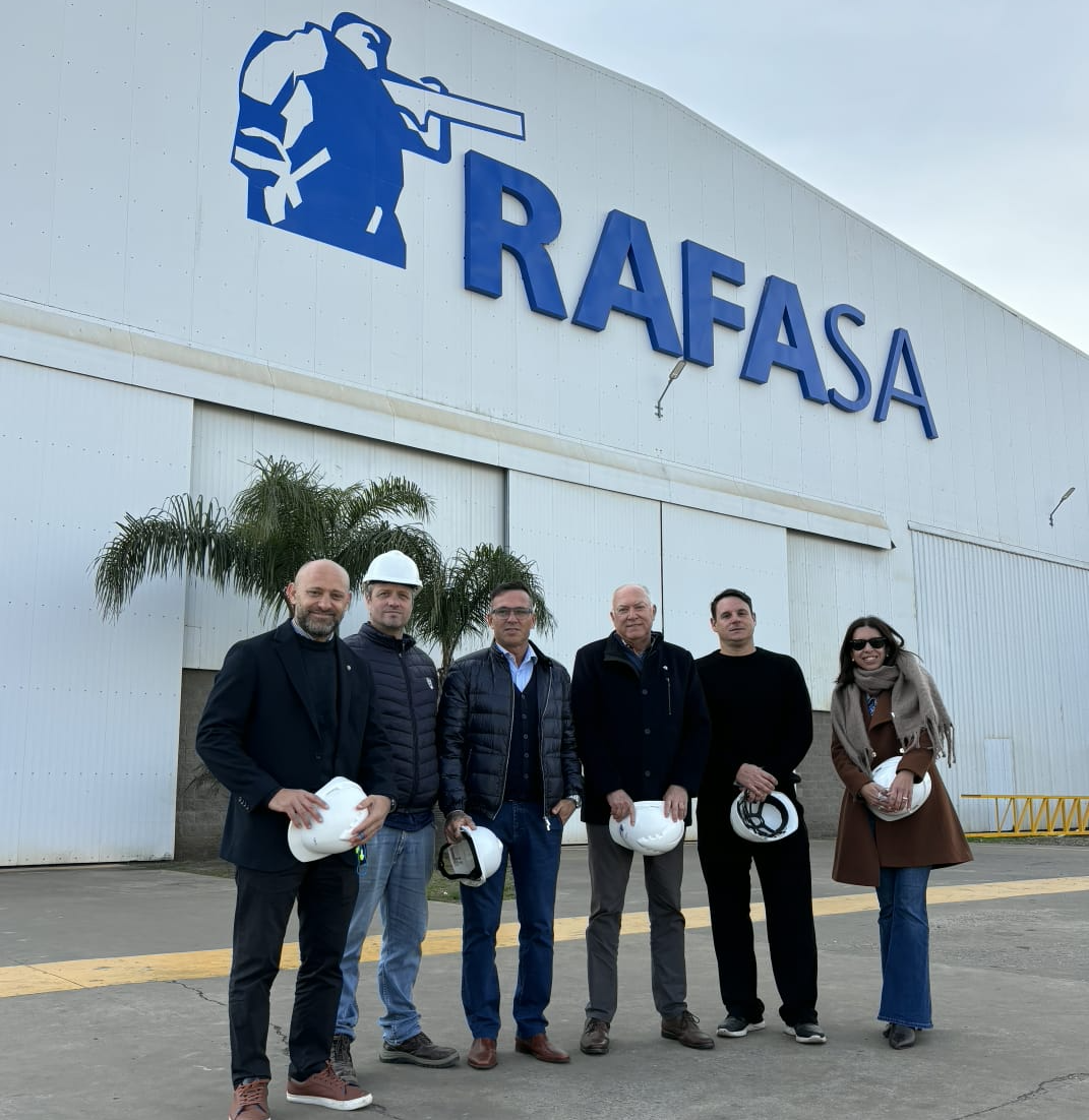 El Ministro de Desarrollo Productivo visitó la fábrica Rafa S.A. para seguir sus avances