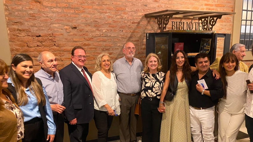Feria del Libro de Corrientes: inauguraron el Paseo Poético "Marta Elgul de París"